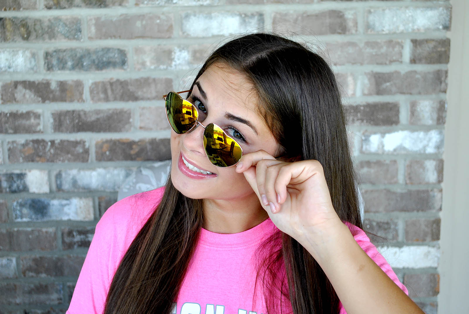 Women’s Red Heart-Shaped Gold Toned Sunglasses RED HEART RHINESTONES SUNNIES – Made Au Gold main image 3